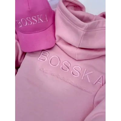 Bluza z kapturem "BOSSKA od urodzenia!" - cukierkowy róż