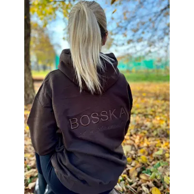 Bluza z kapturem "BOSSKA od urodzenia!" - czekoladowa