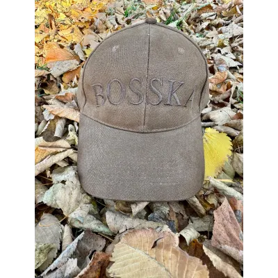 Czapka z daszkiem  BOSSKA -  czekoladowa