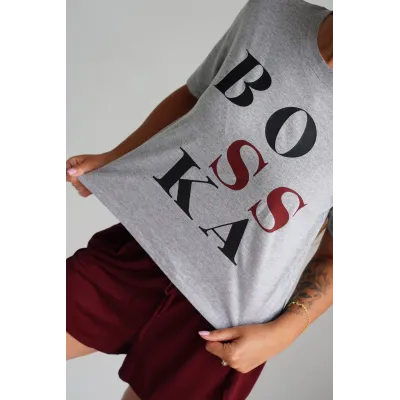 Koszulka oversize BOSSKA - popielata  z czarno-bordowym napisem