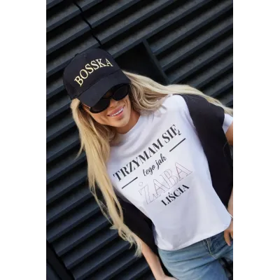 Koszulka oversize "Trzymam się tego jak żaba ... " - biała z czarno-bordowym napisem