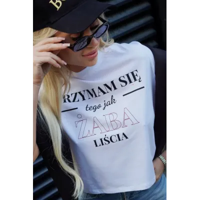 Koszulka oversize "Trzymam się tego jak żaba ... " - biała z czarno-bordowym napisem
